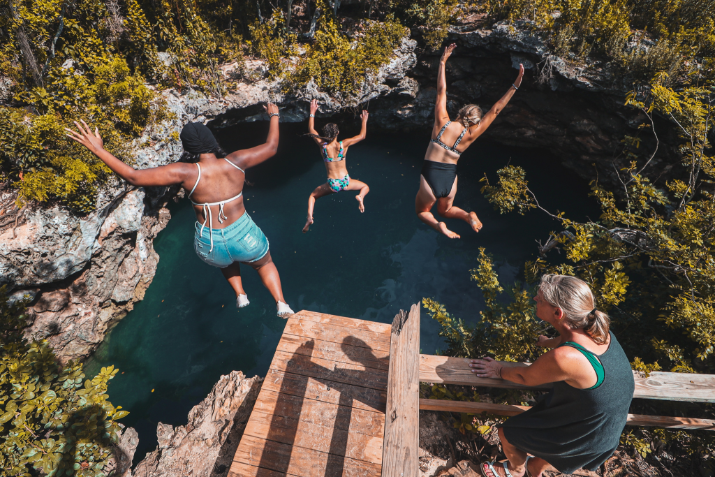 Exploring Eleuthera: Discover the Glass Window Bridge, Sapphire Hole, and Preachers Cave!